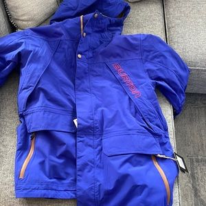Brand new xxl snowshoes jacket. Burton brand and tags still on it
